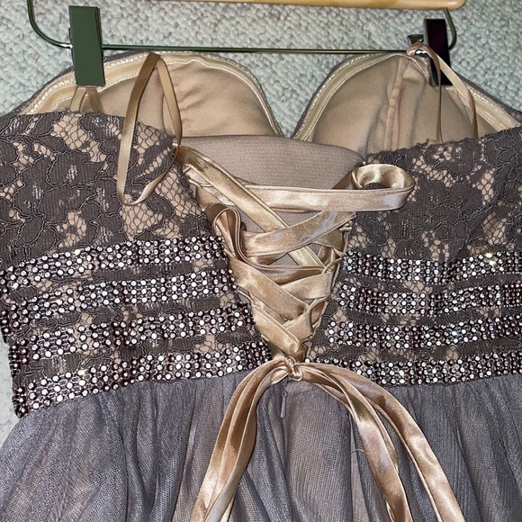 Homecoming/prom dress - Picture 4 of 5